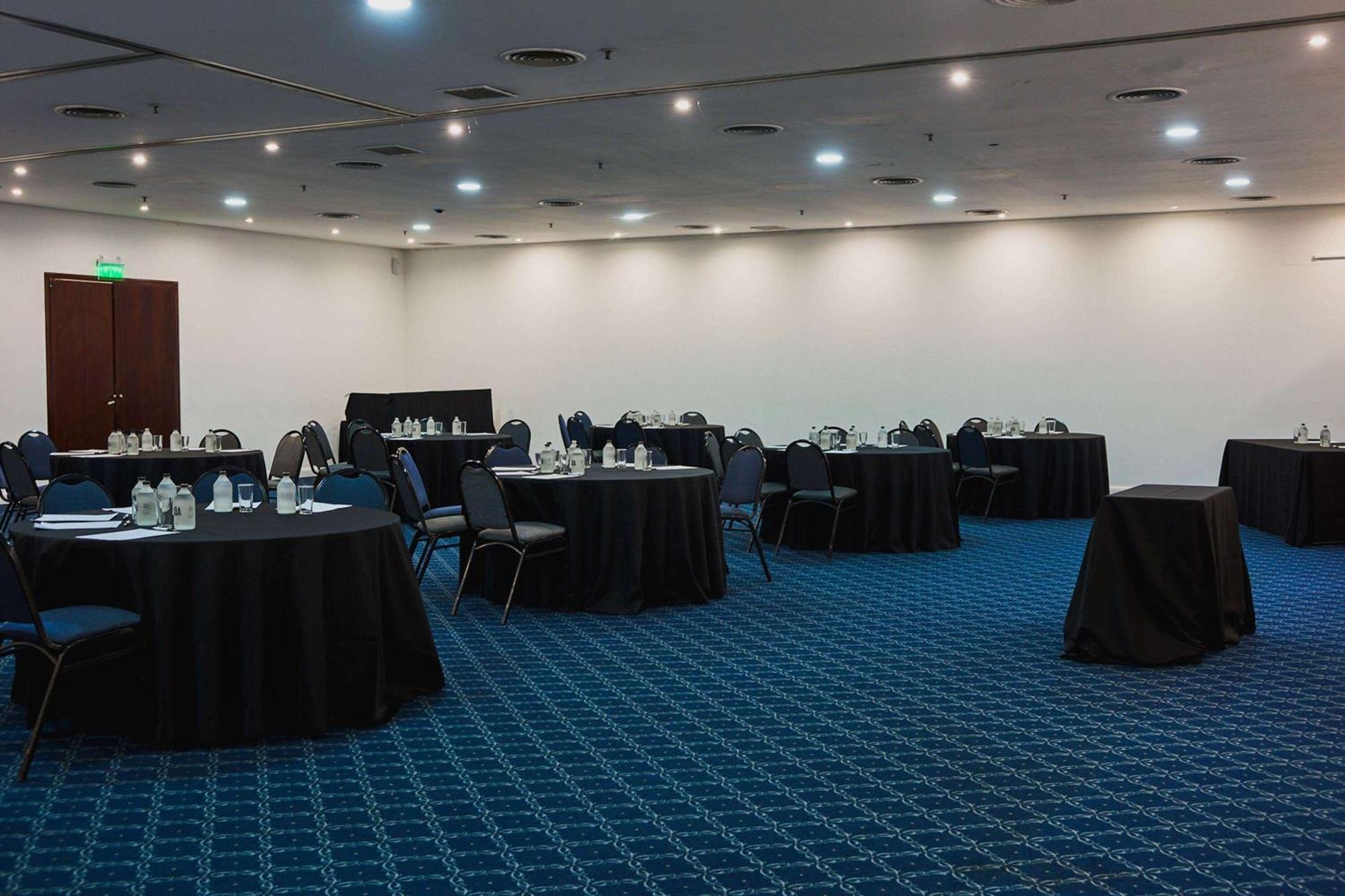 מלון Dazzler By Wyndham Buenos Aires San Martin מראה חיצוני תמונה